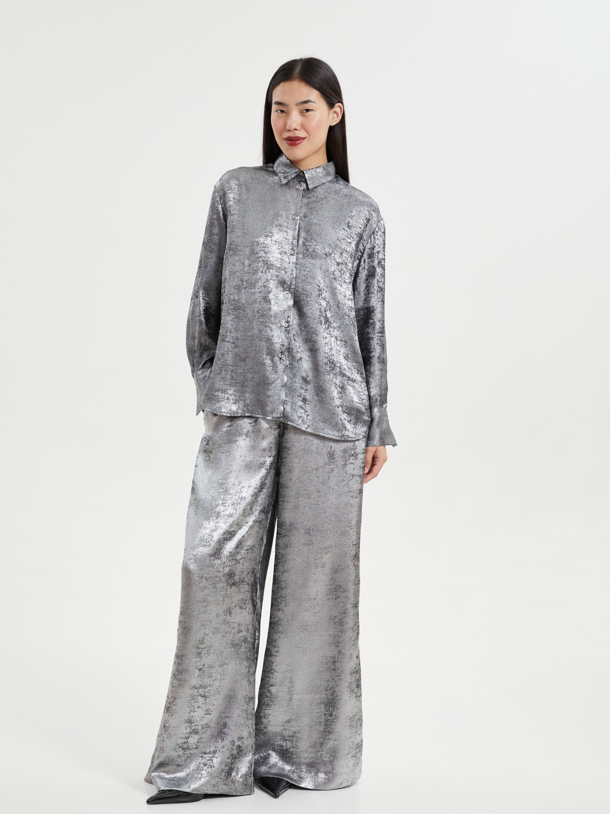 Брюки на резинке с серебряным блеском