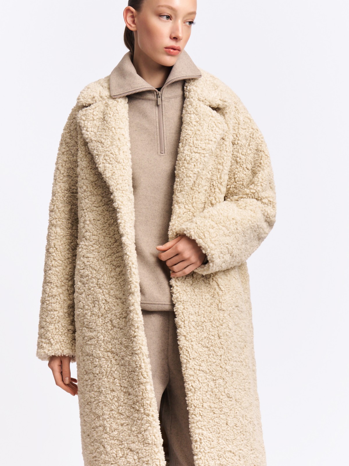 Длинное пальто-шуба из экомеха