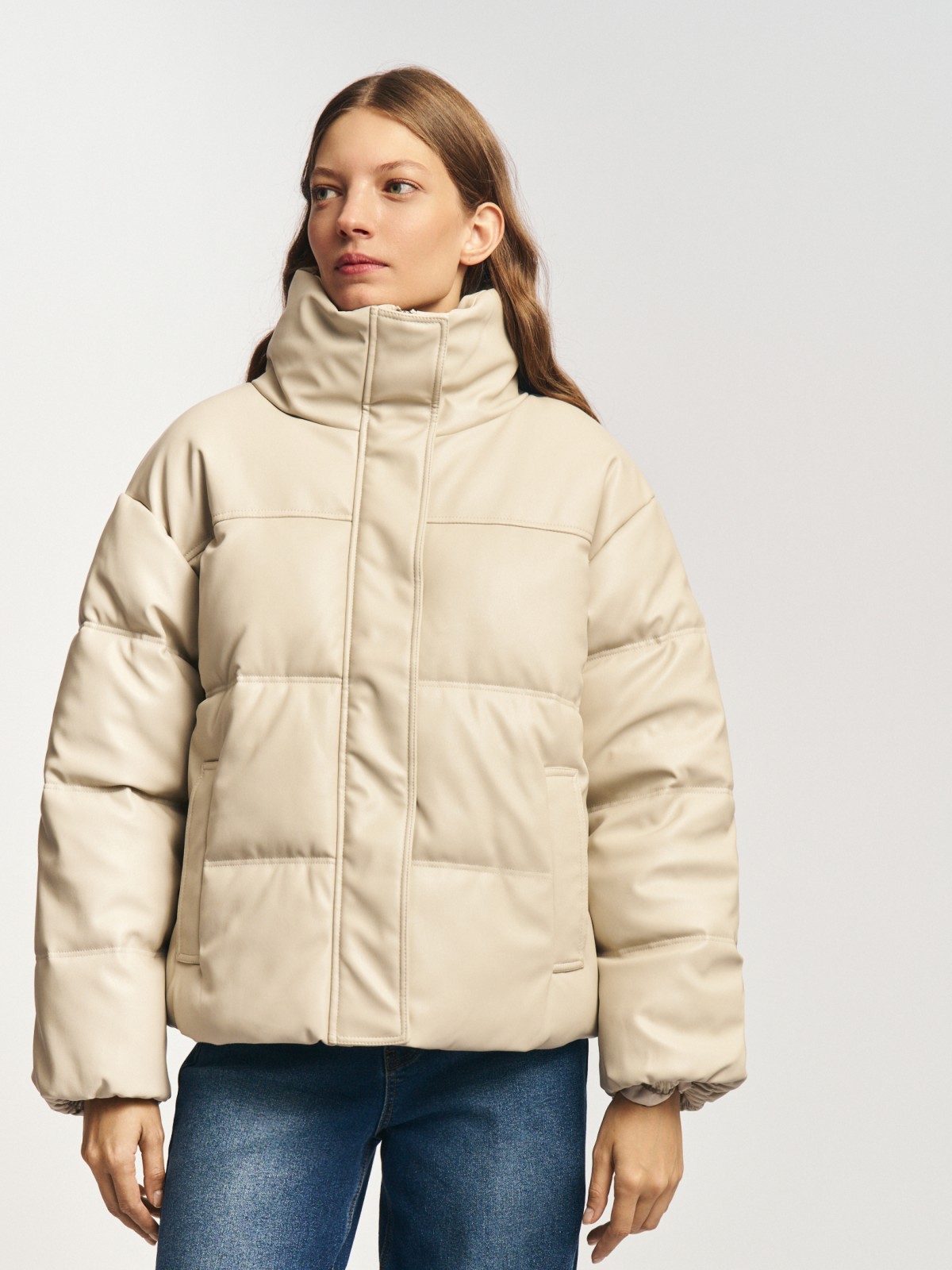 Тёплая стёганая куртка из экокожи с воротником