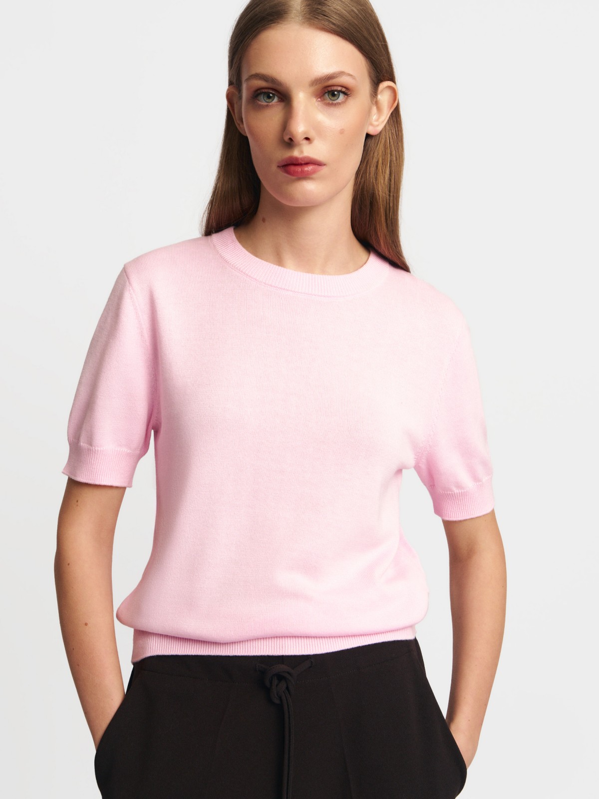 Трикотажный джемпер с коротким рукавом