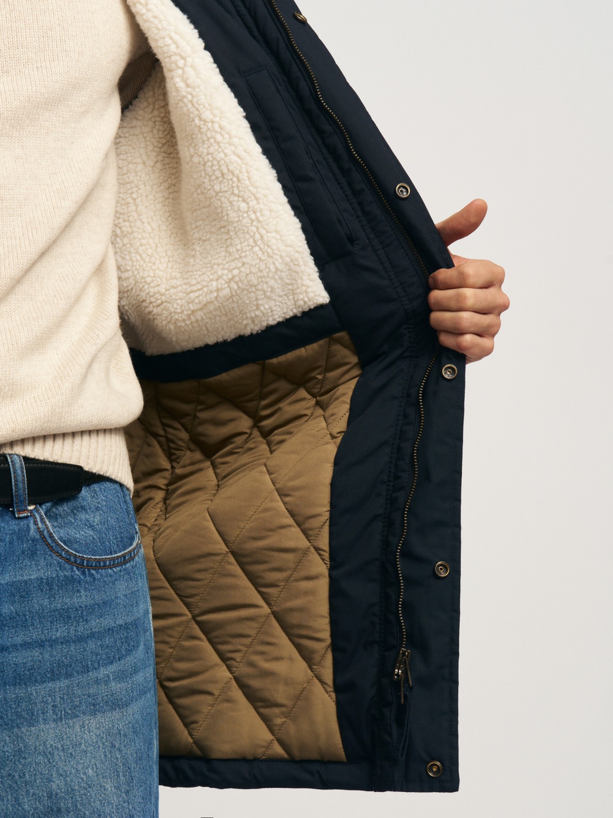 Тёплая куртка-парка с подкладкой из экомеха