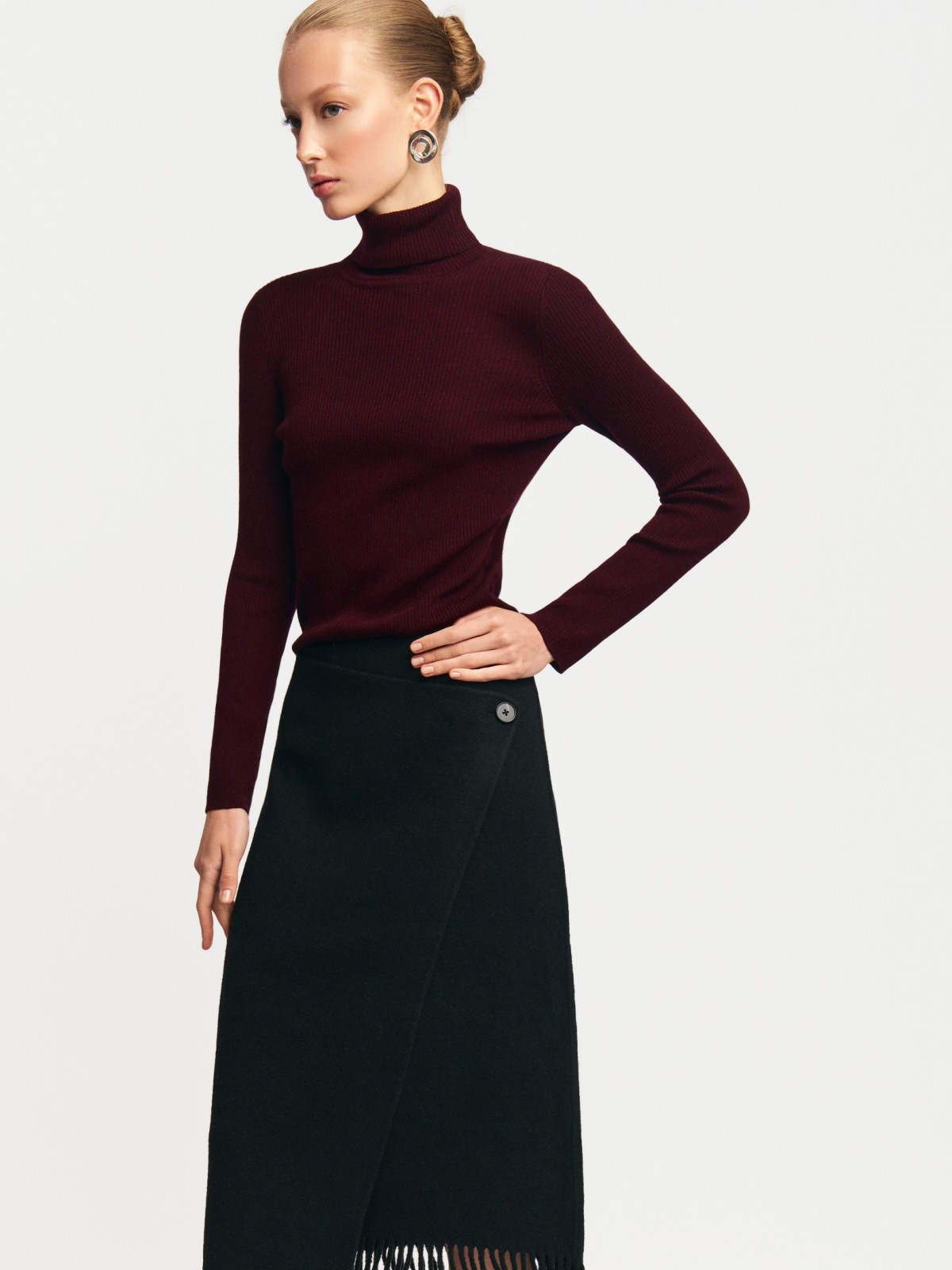 Шерстяной свитер-водолазка с горлом