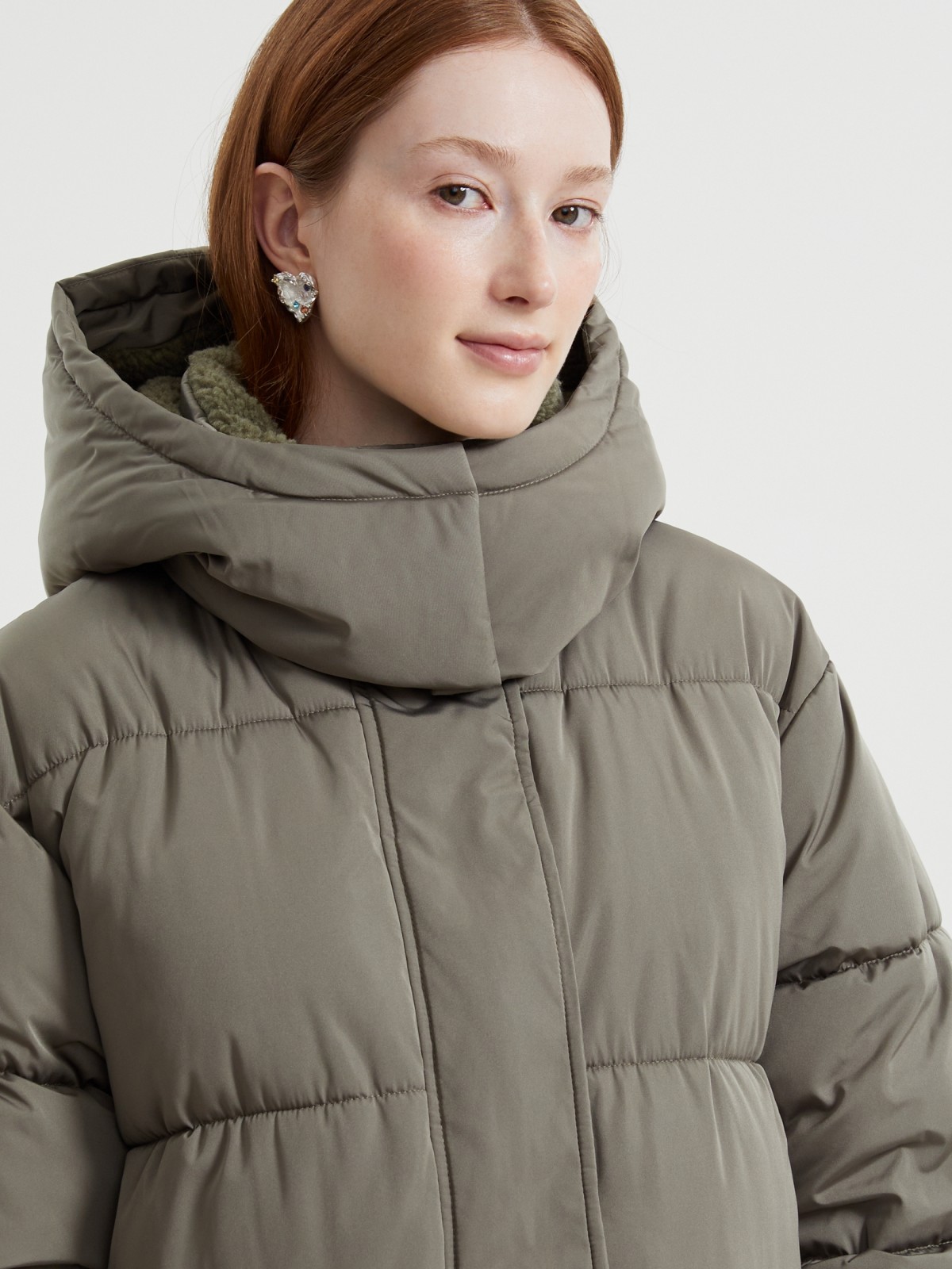 Тёплая куртка с капюшоном