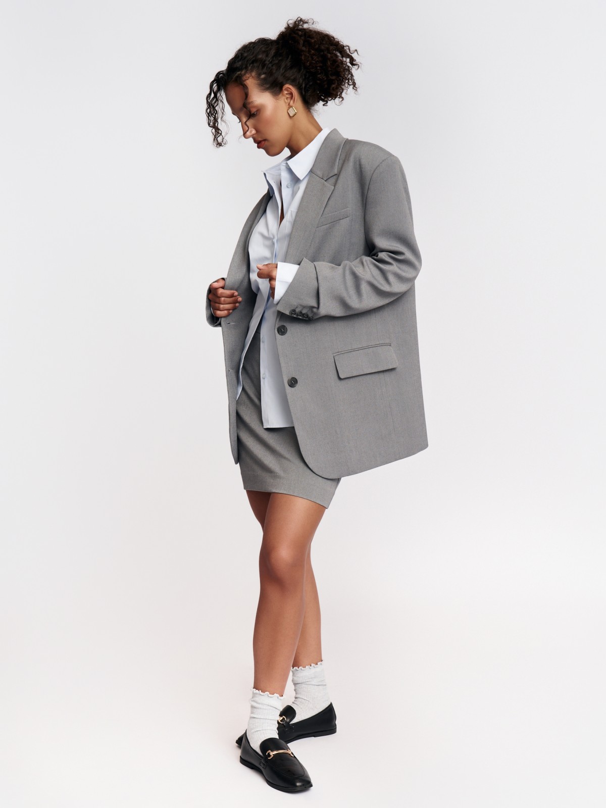 Однобортный жакет оверсайз силуэта