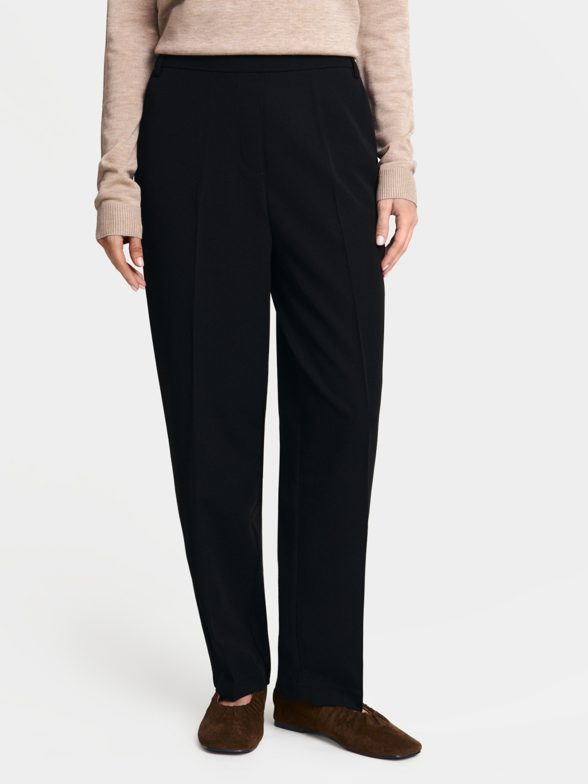 Брюки на резинке со стрелками