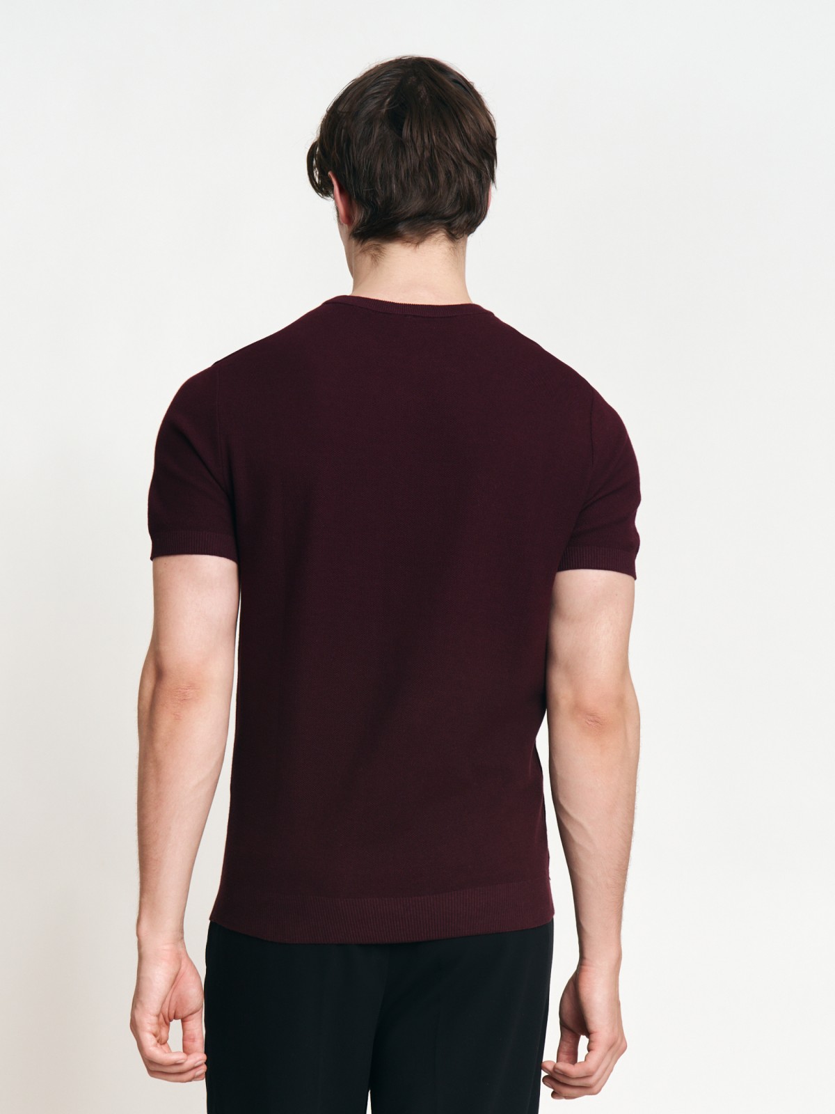 Тонкий трикотажный джемпер из хлопка с коротким рукавом Тонкий трикотажный джемпер из хлопка с коротким рукавом