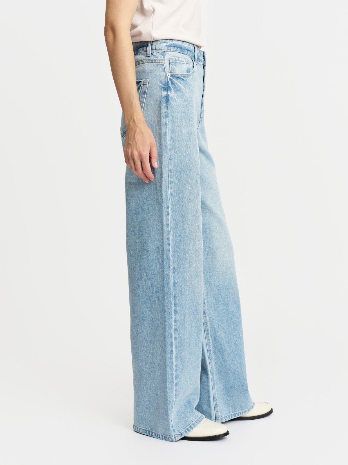 Джинсы силуэта Wide с высокой посадкой