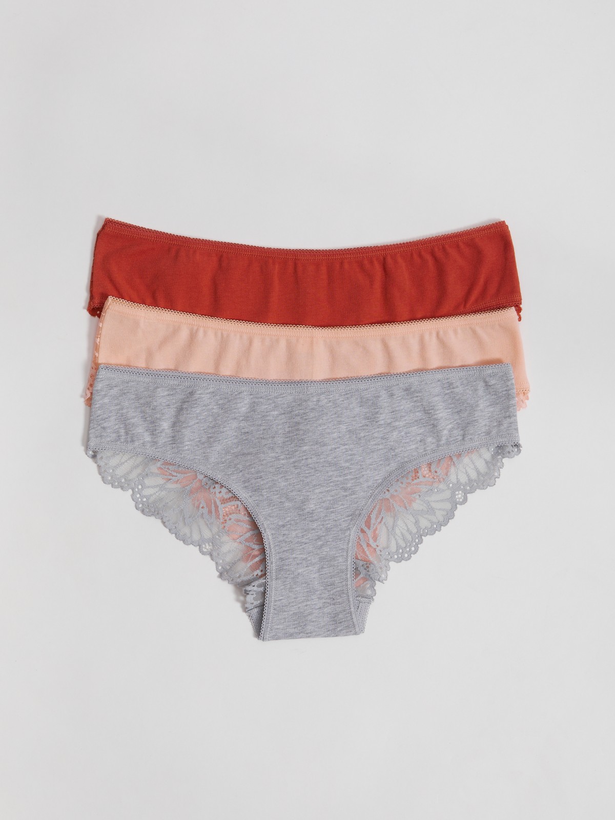 Комплект из трех трусов