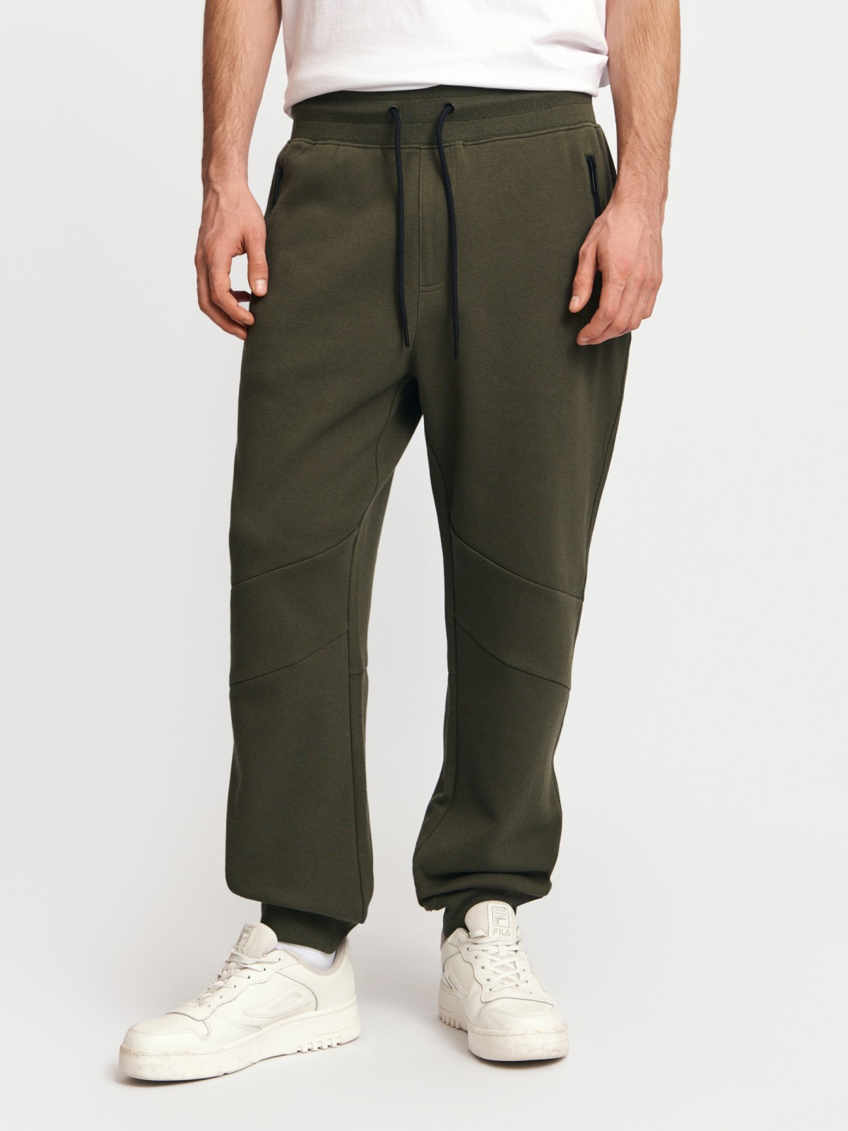 Брюки-джоггеры трикотажные