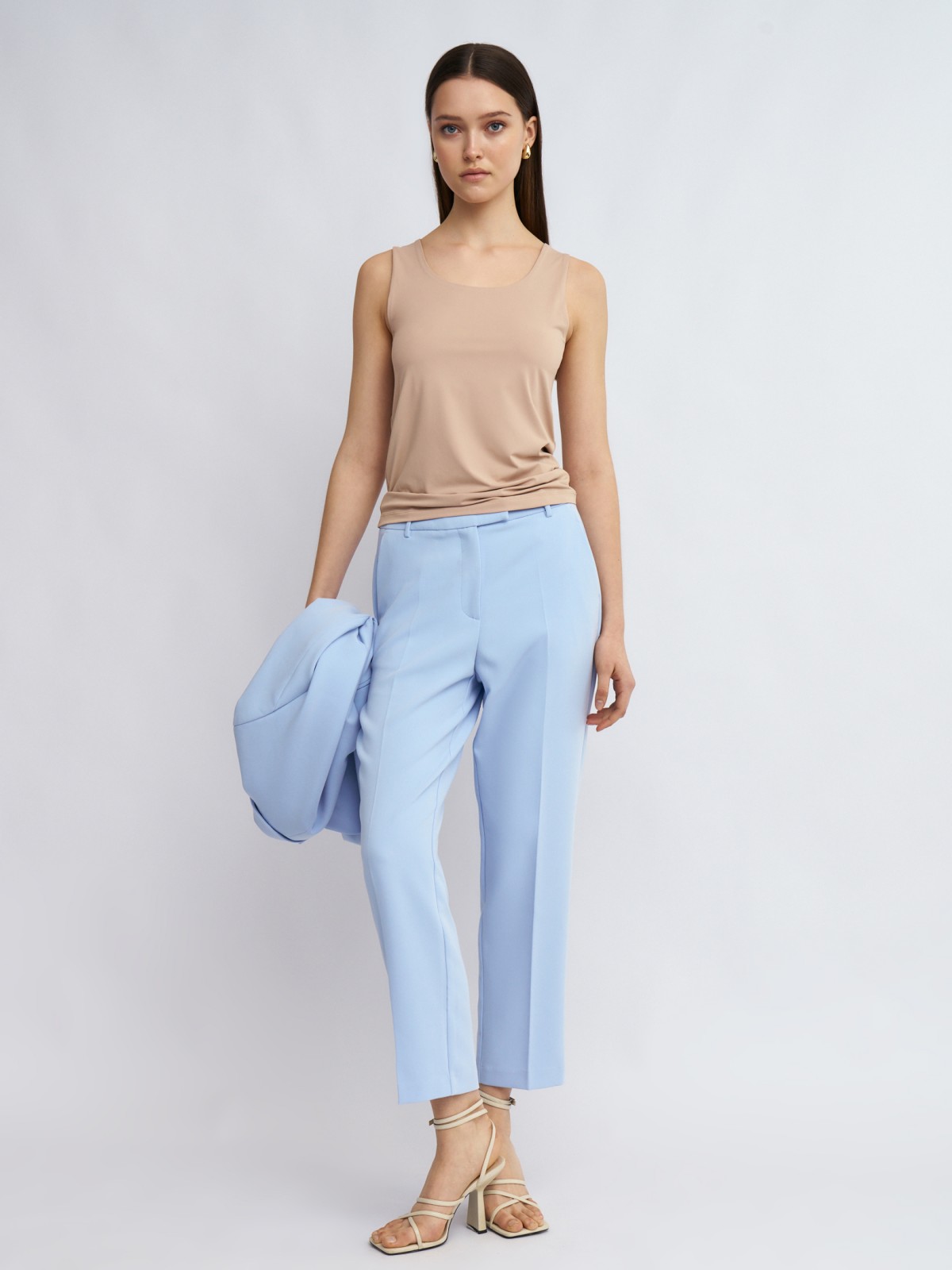 Бесшовный топ-майка без рукавов