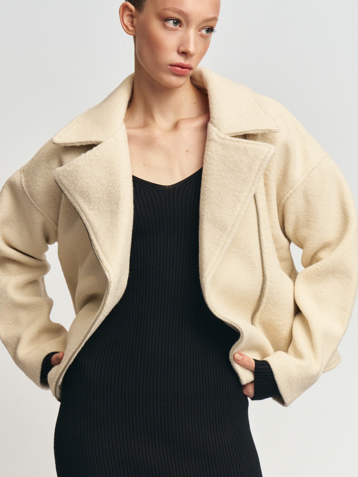 Пальто-косуха оверсайз силуэта из ткани букле