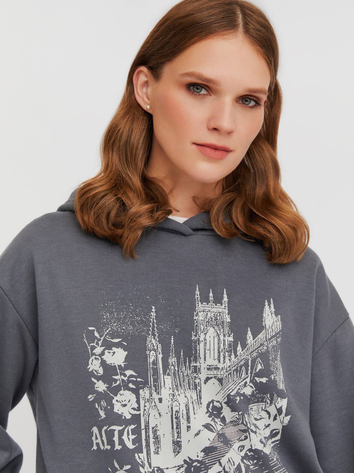 Утеплённый худи с капюшоном и принтом