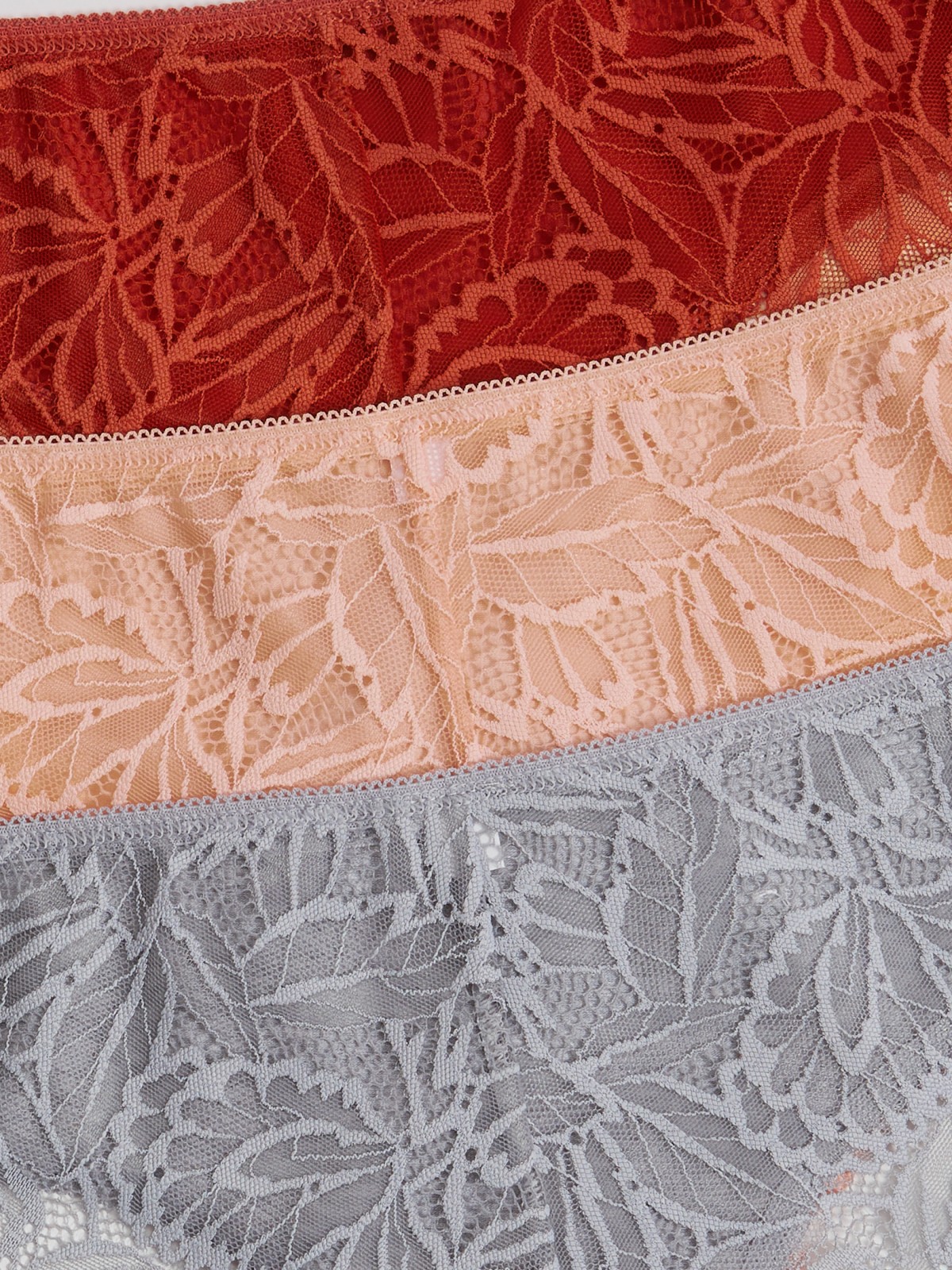 Комплект из трех трусов