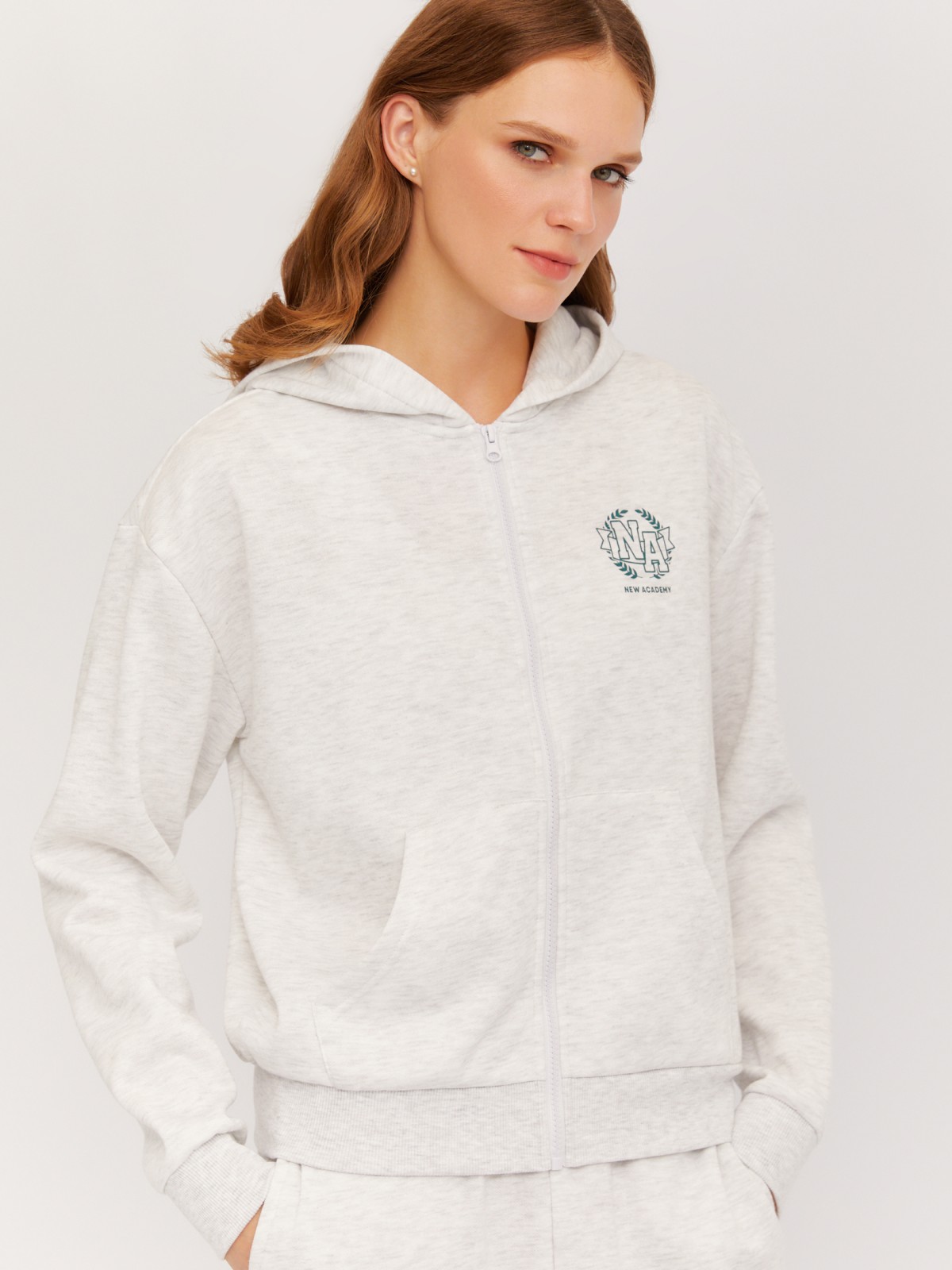 Утеплённая толстовка на молнии с капюшоном