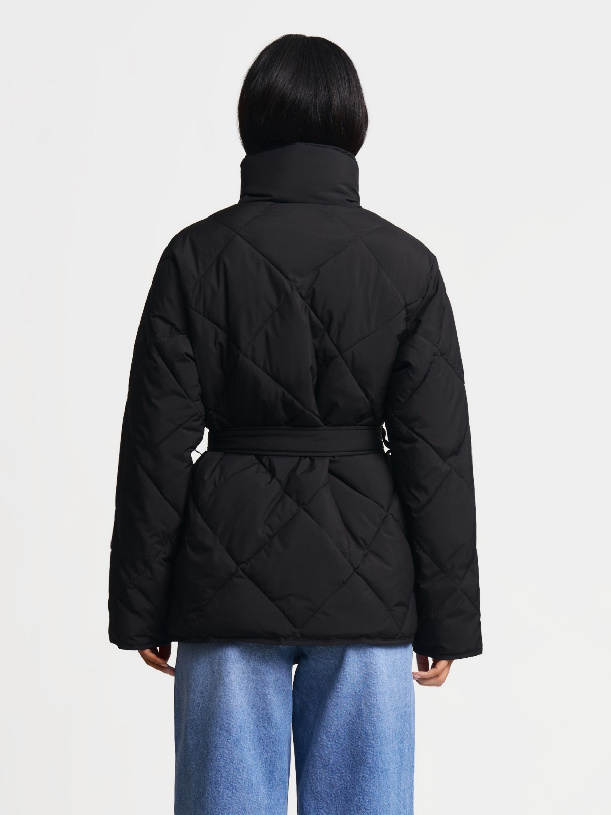 Тёплая куртка с воротником и поясом