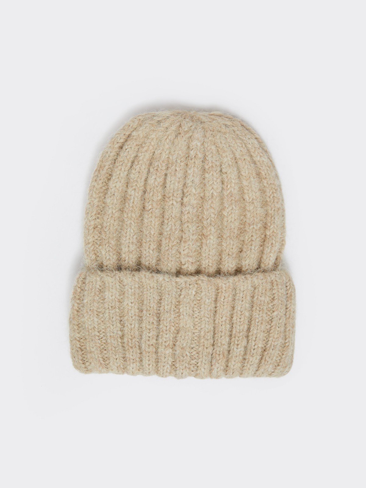 Тёплая вязаная шапка-бини из шерсти с отворотом