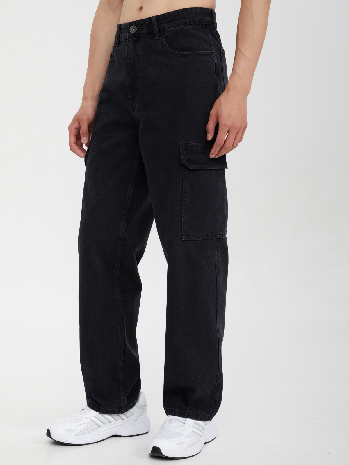Джинсы прямого фасона с карманом карго
