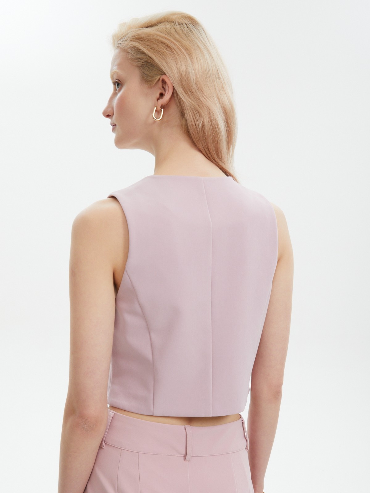 Классический короткий жилет на пуговицах