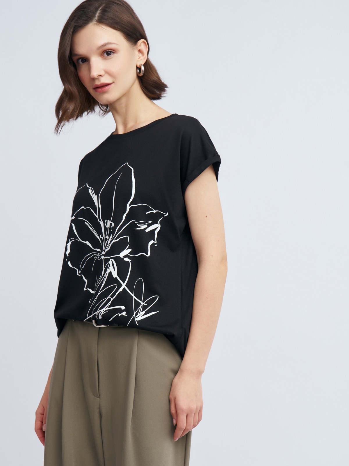 Трикотажная футболка с цветочным принтом