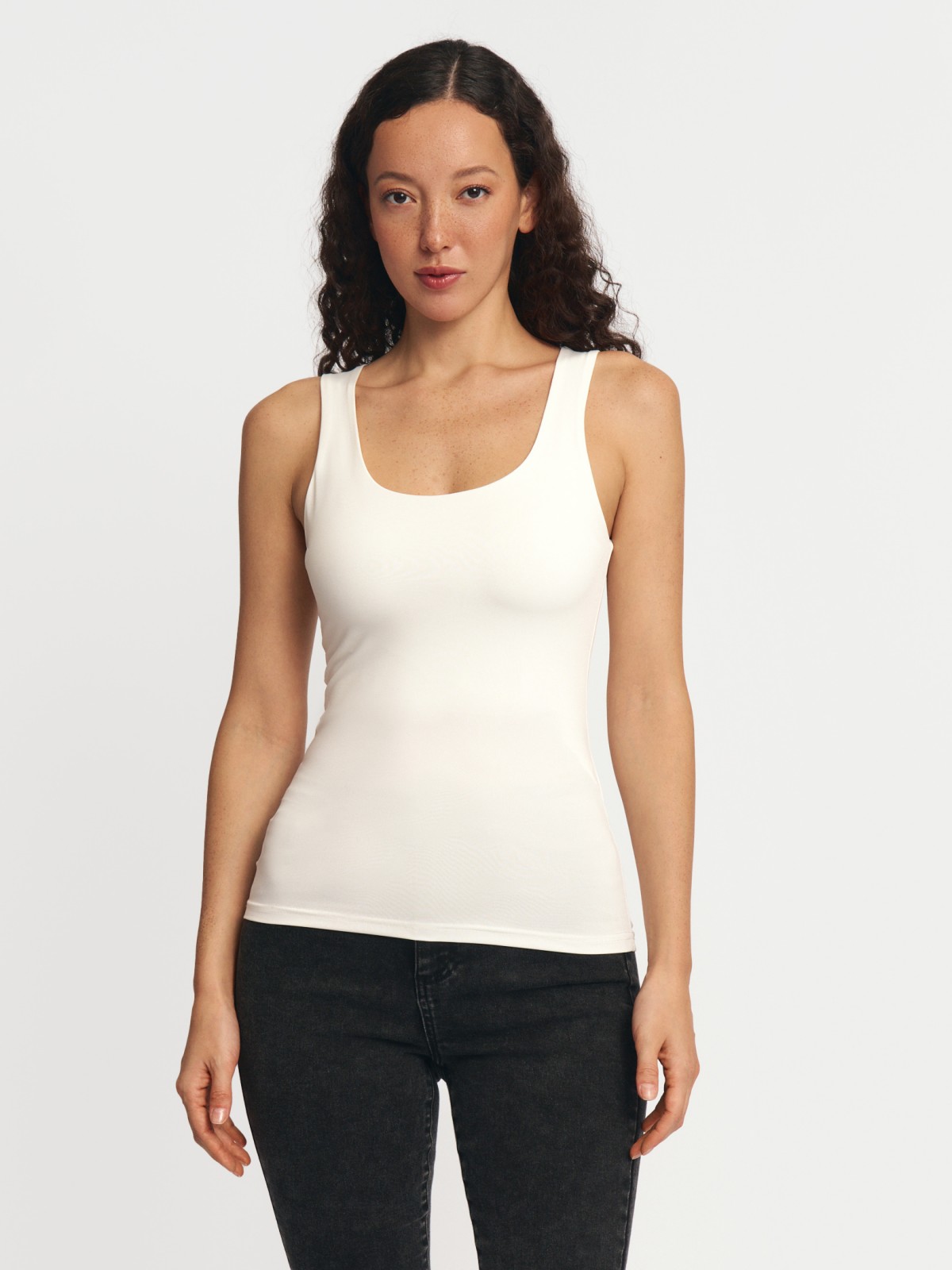 Бесшовный топ-майка без рукавов