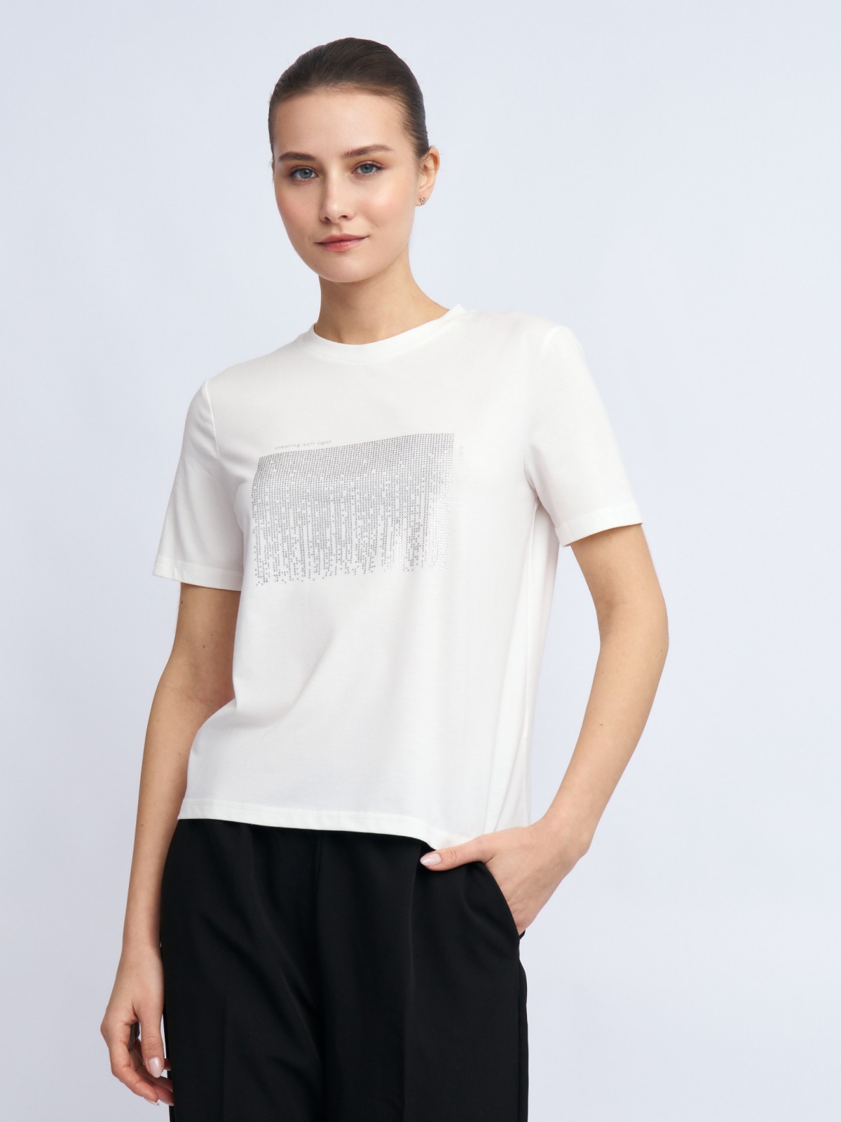 Футболка со стразами с коротким рукавом