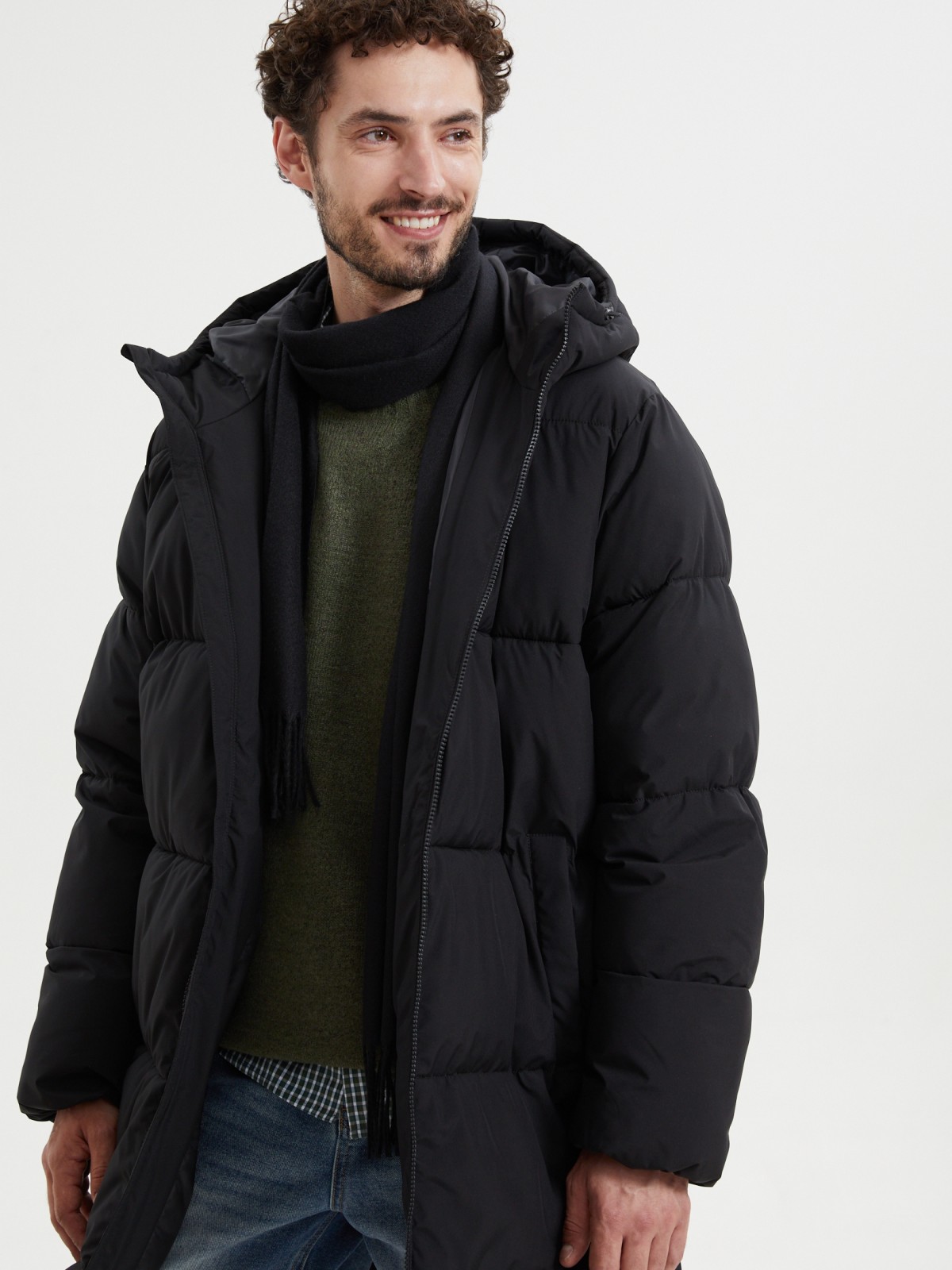 Тканевый шарф с длинной бахромой