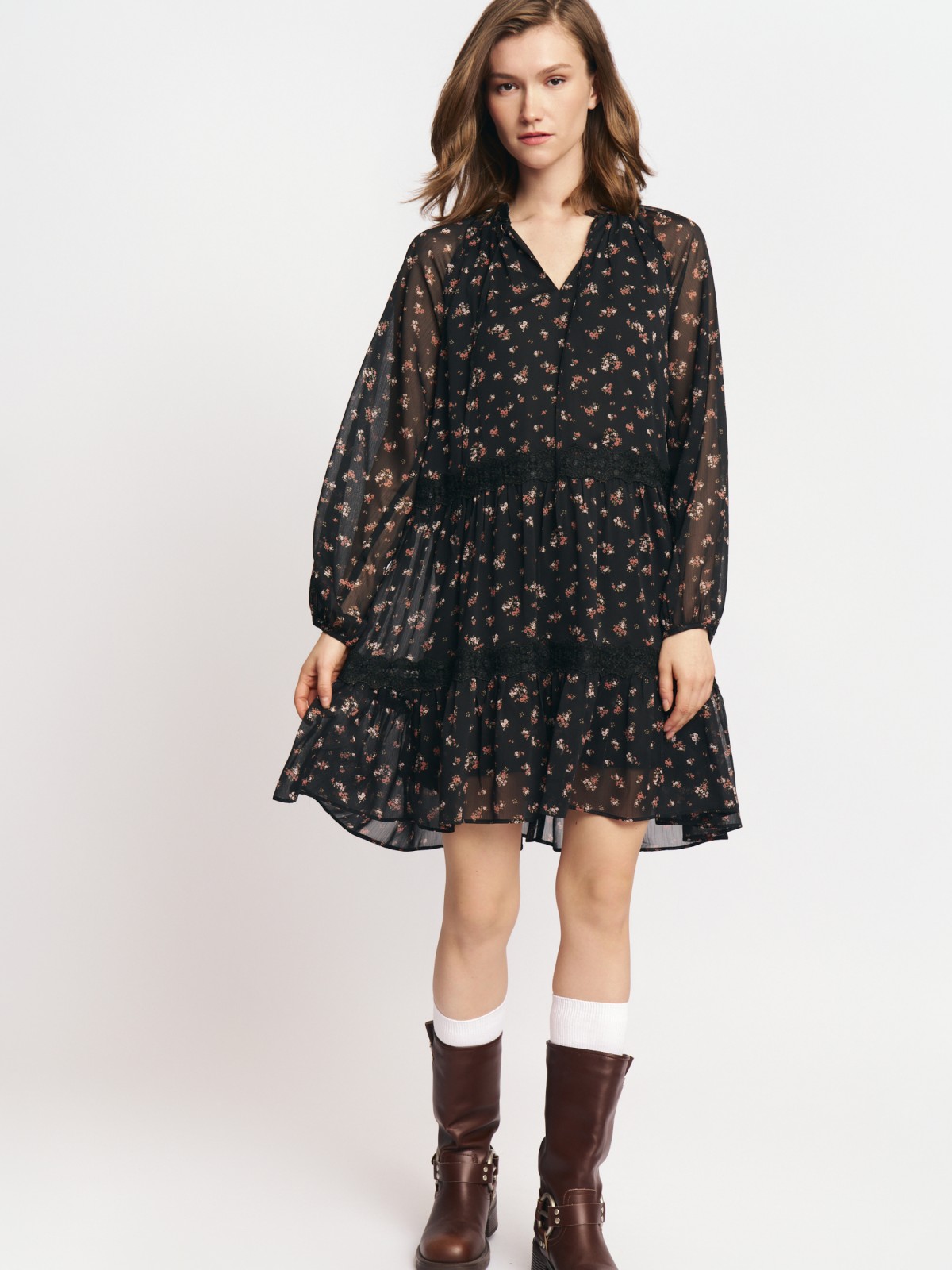 Ярусное платье мини из шифона с цветочным принтом