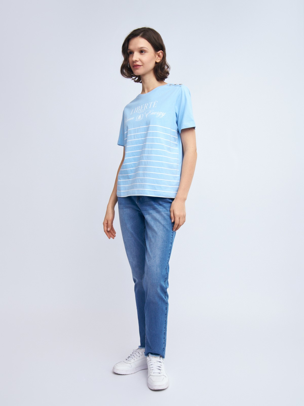 Футболка из хлопка в полоску с металлическим декором