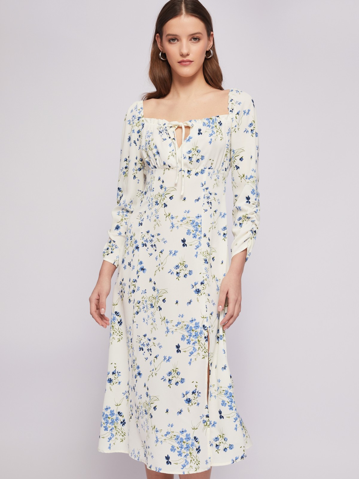 Платье с открытыми плечами и разрезом zolla 02421820L013, цвет молоко, размер S