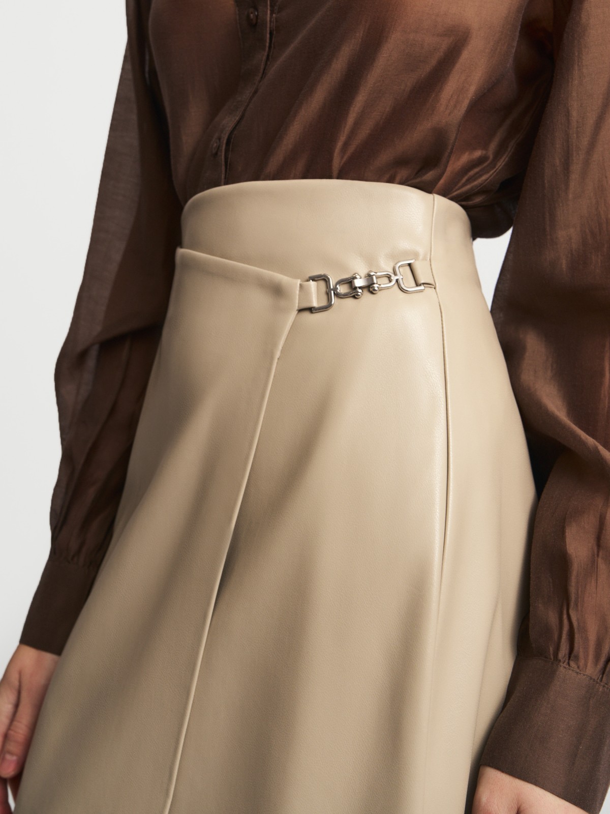 Юбка из экокожи с запахом