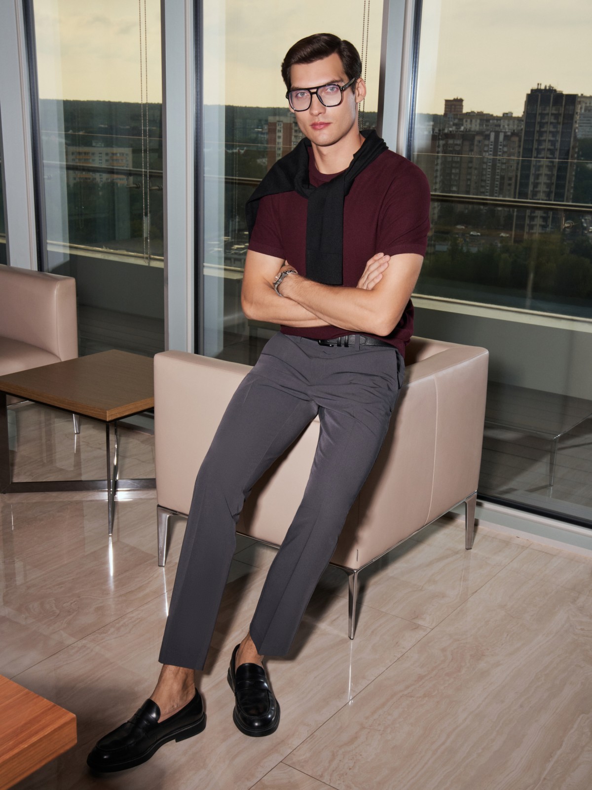 Тонкий трикотажный джемпер из хлопка с коротким рукавом