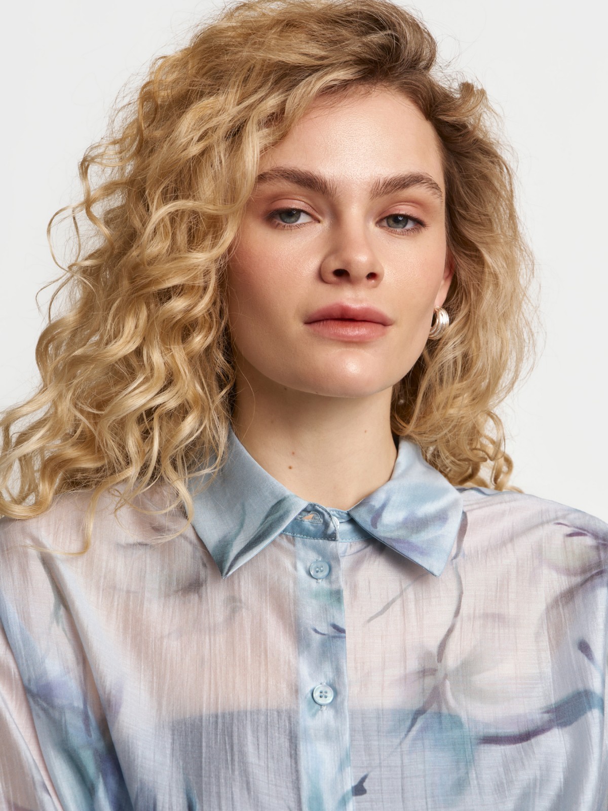 Свободная рубашка из органзы с принтом