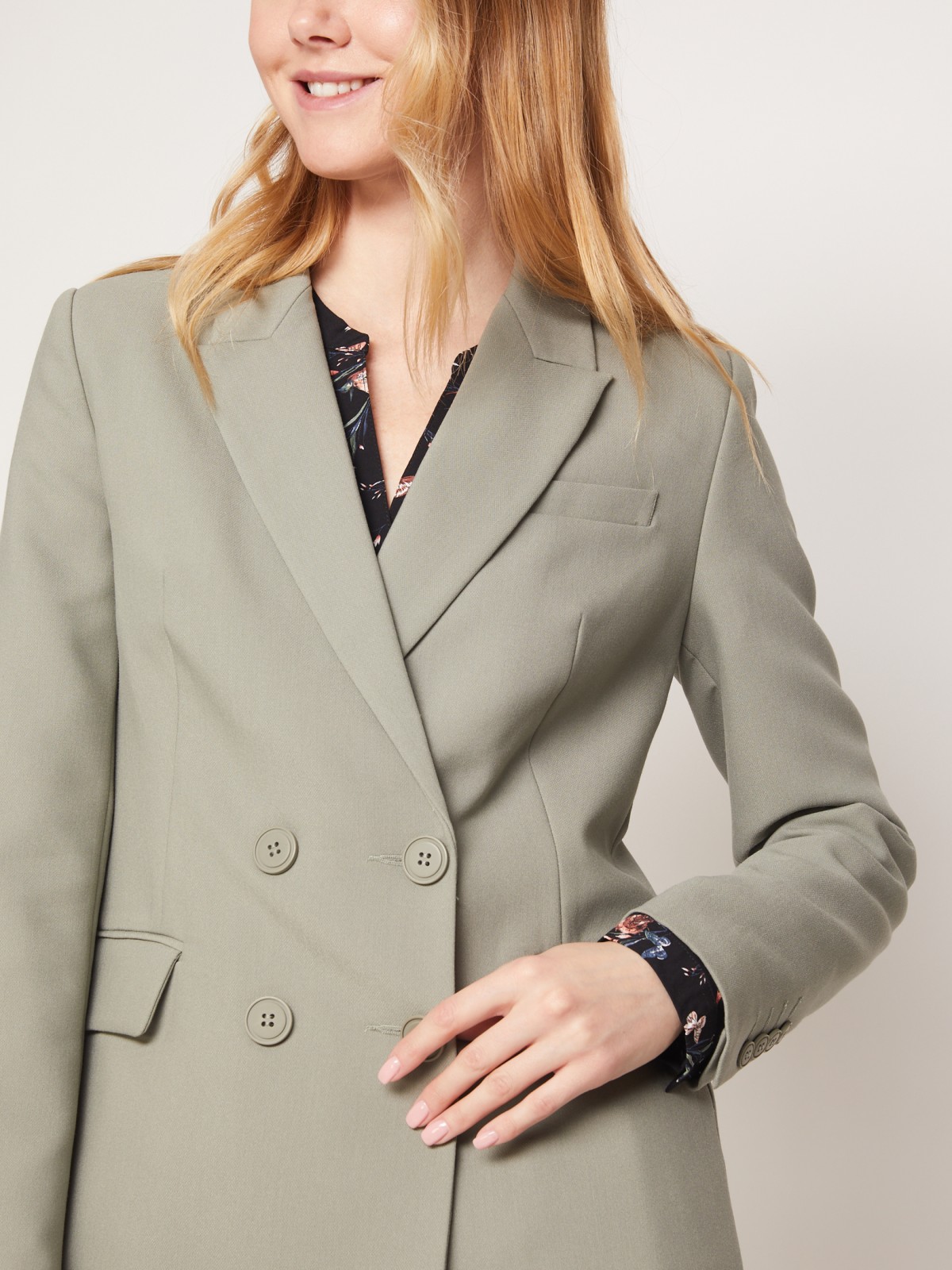 Пиджак двубортный