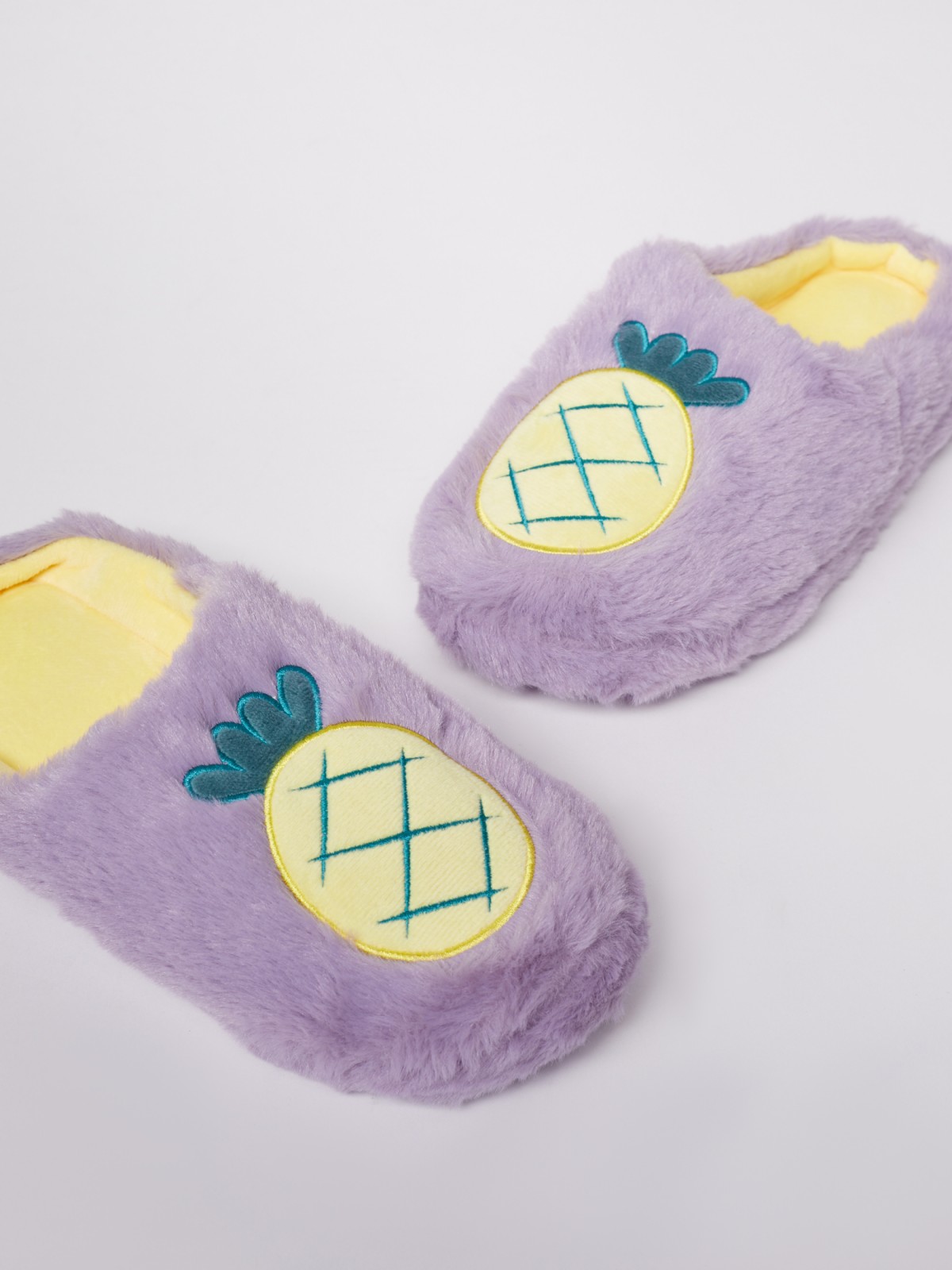 Домашние тапочки с вышивкой