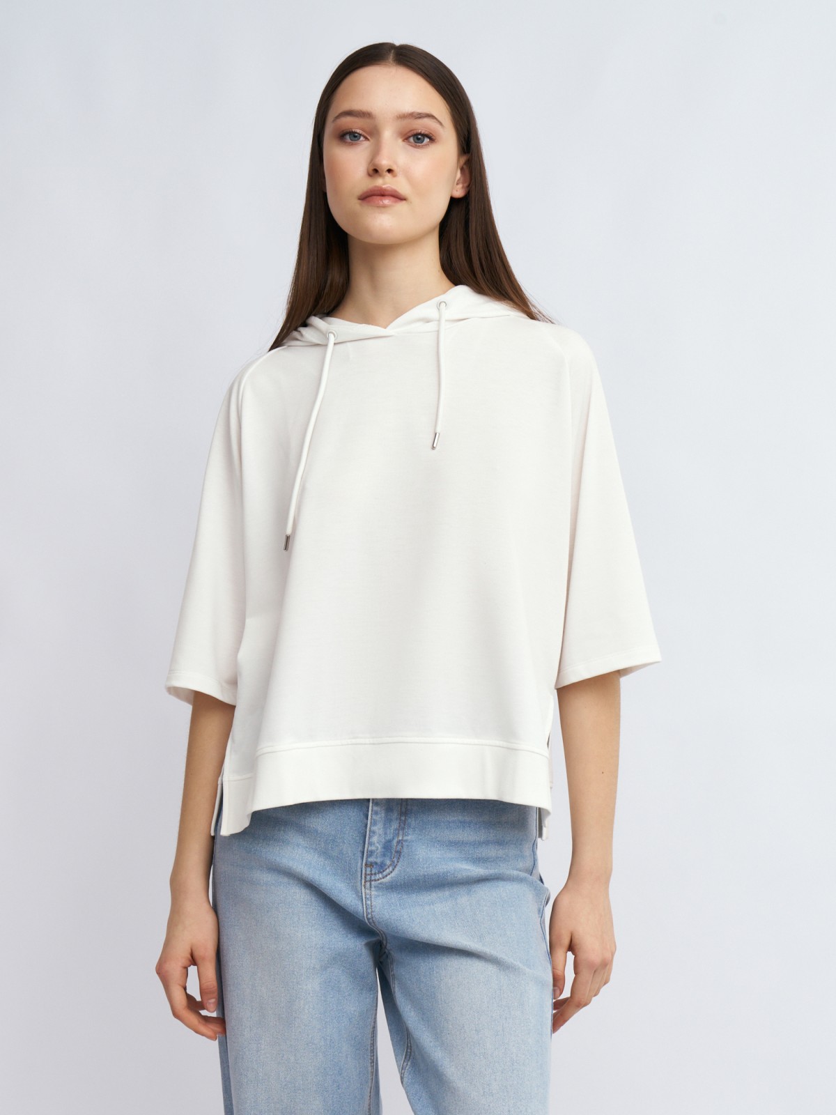 Футболка оверсайз с капюшоном и рукавами реглан