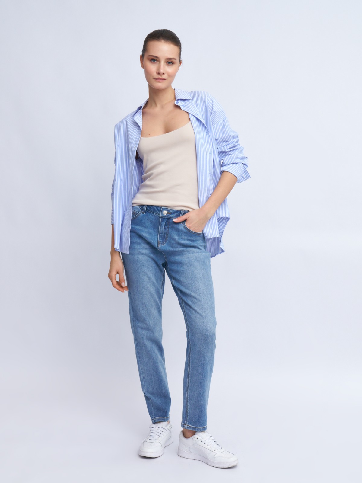 Джинсы силуэта Boyfriend со средней посадкой