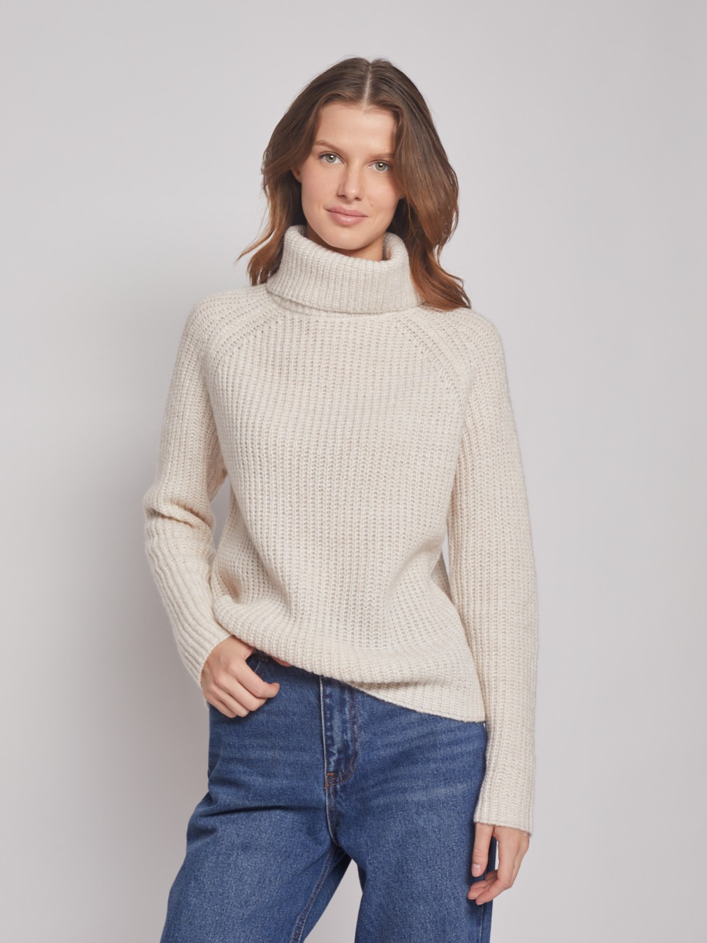 Вязаный свитер с воротником-гольф Вязаный свитер с воротником-гольф