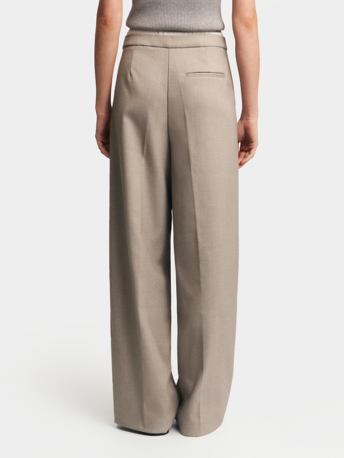 Брюки прямого силуэта с двойным поясом