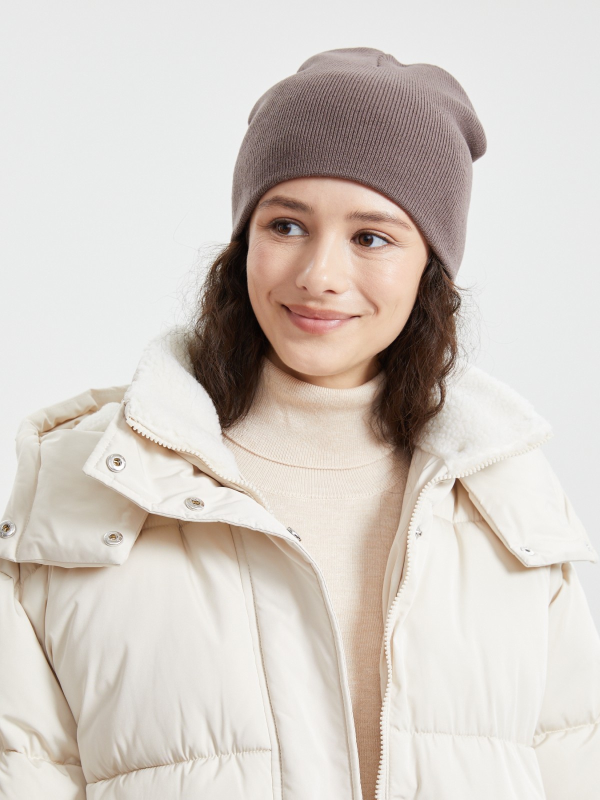 Трикотажная шапка-бини без отворота