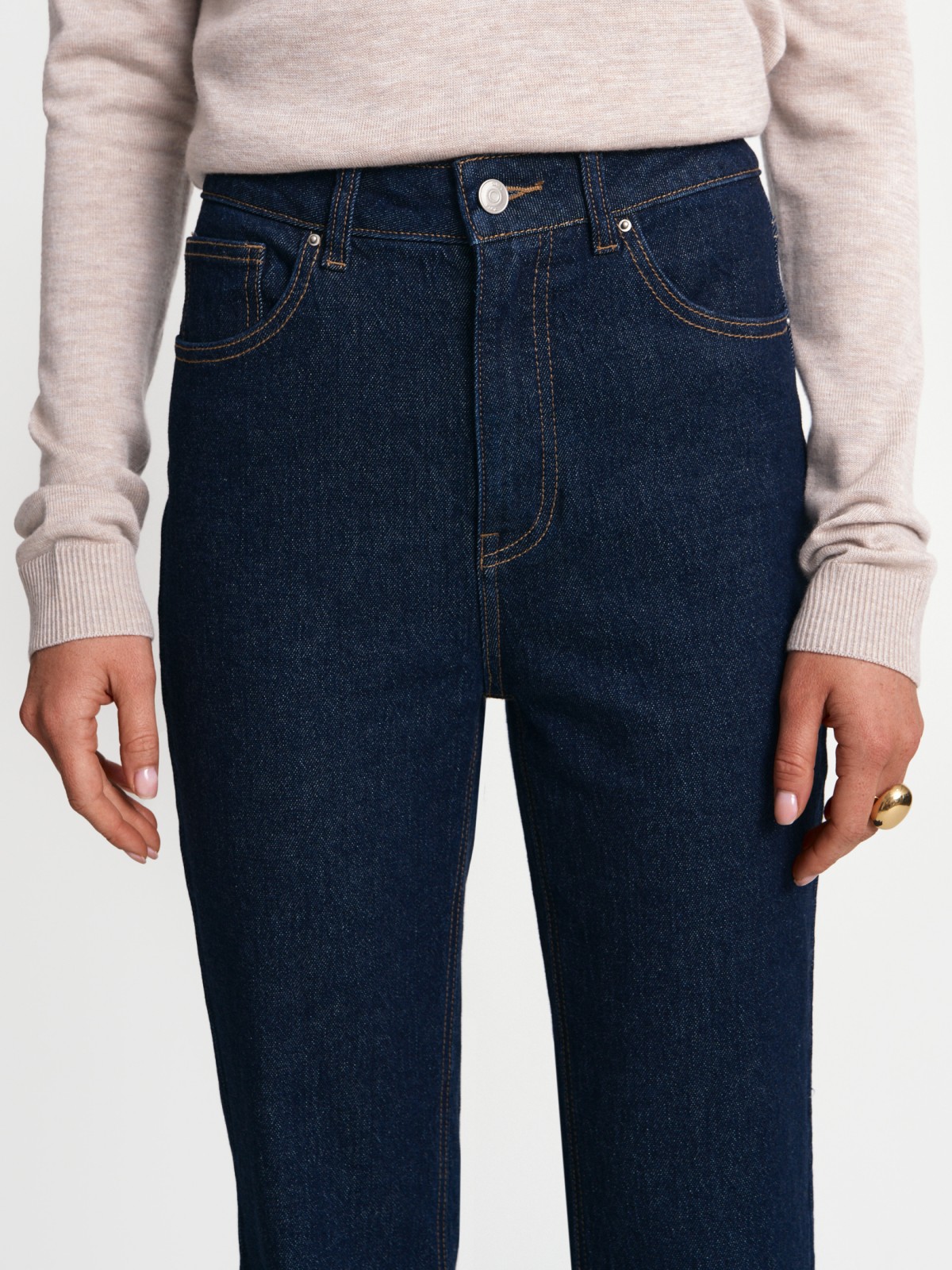 Джинсы силуэта Bootcut с разрезами