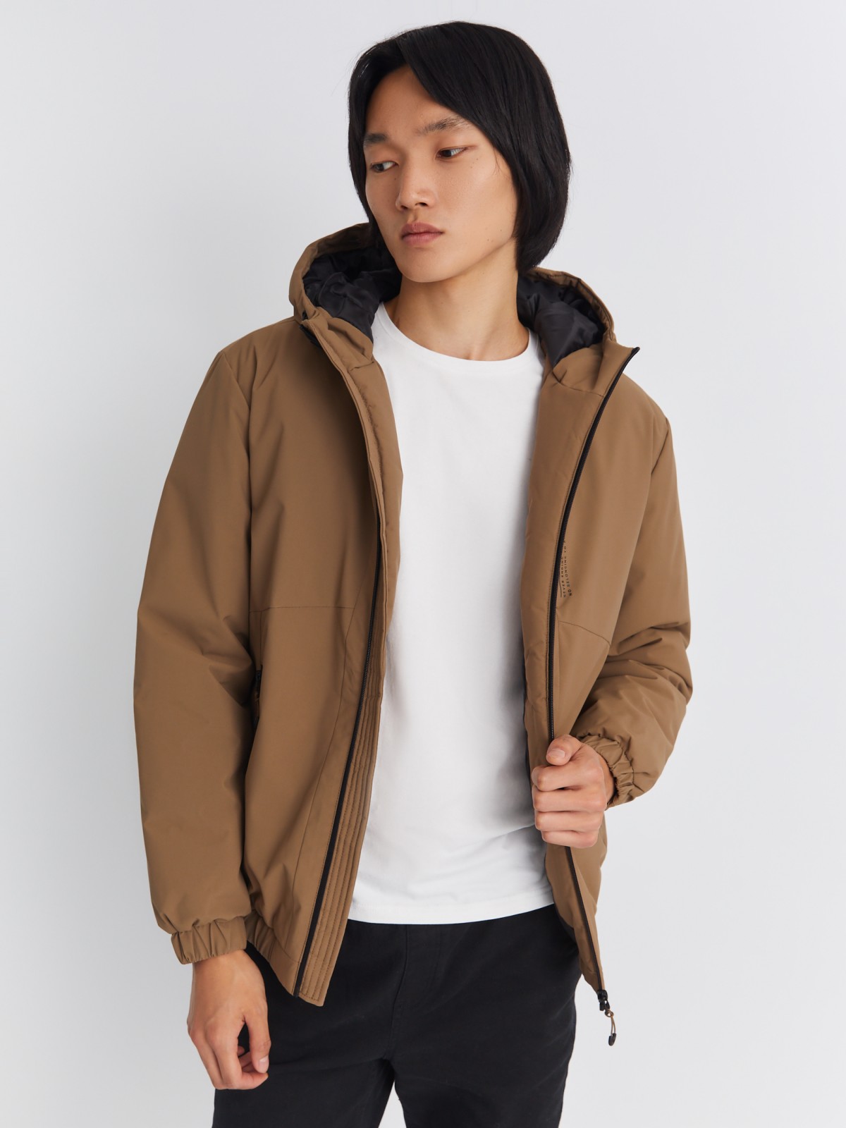 Утеплённая куртка-бомбер на синтепоне с капюшоном zolla 013345102224, цвет коричневый, размер S