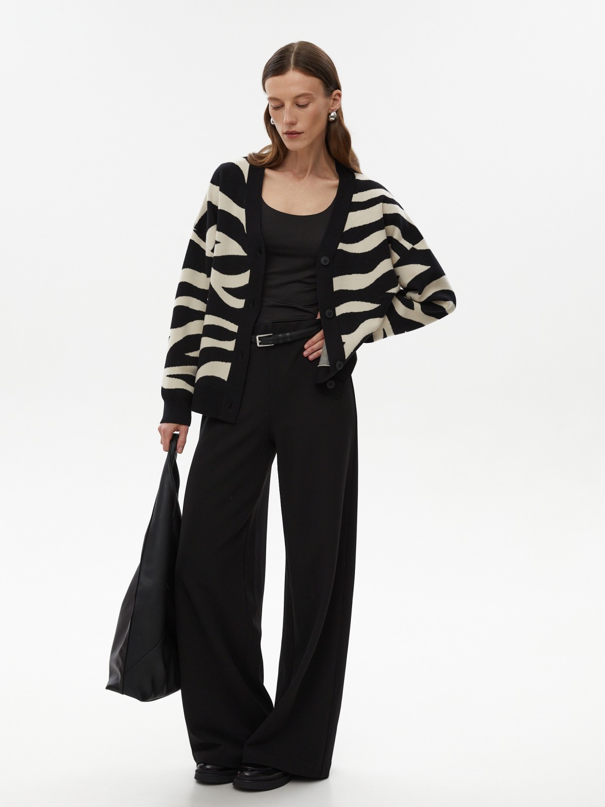 Широкие трикотажные брюки на резинке