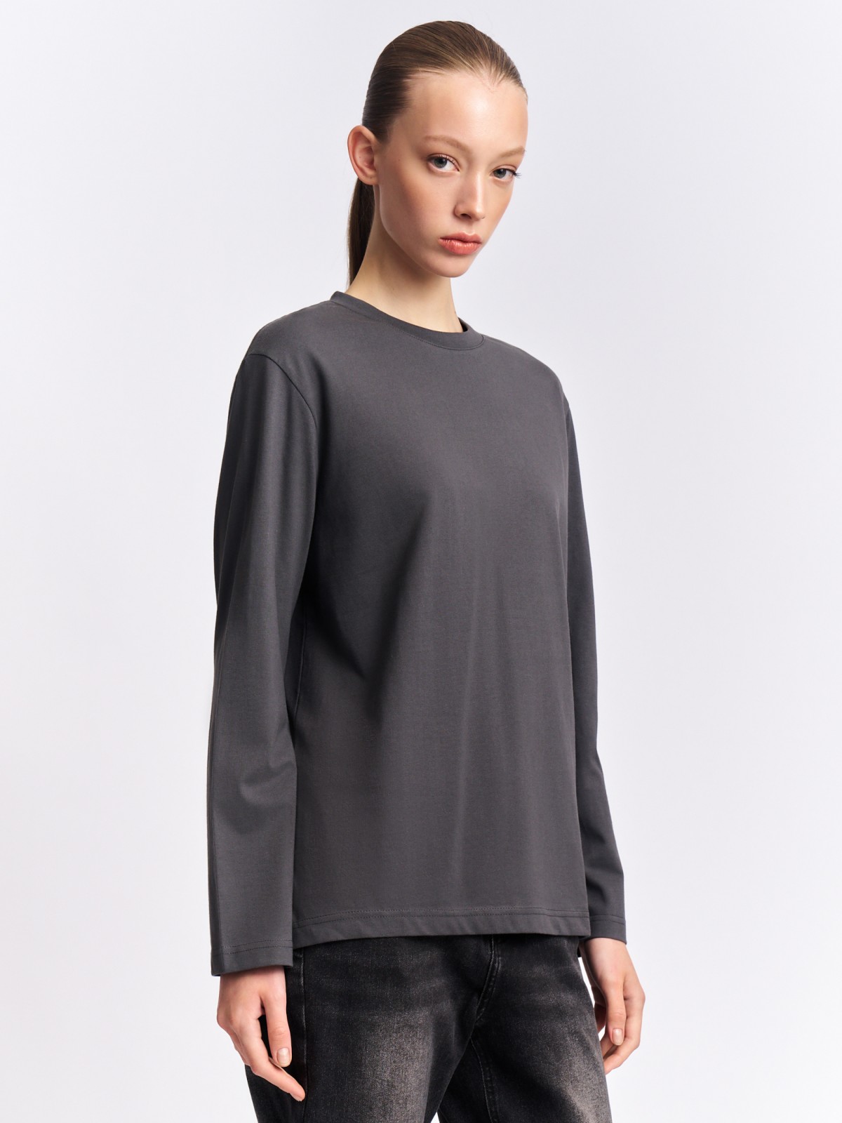 Лонгслив оверсайз фасона из хлопка