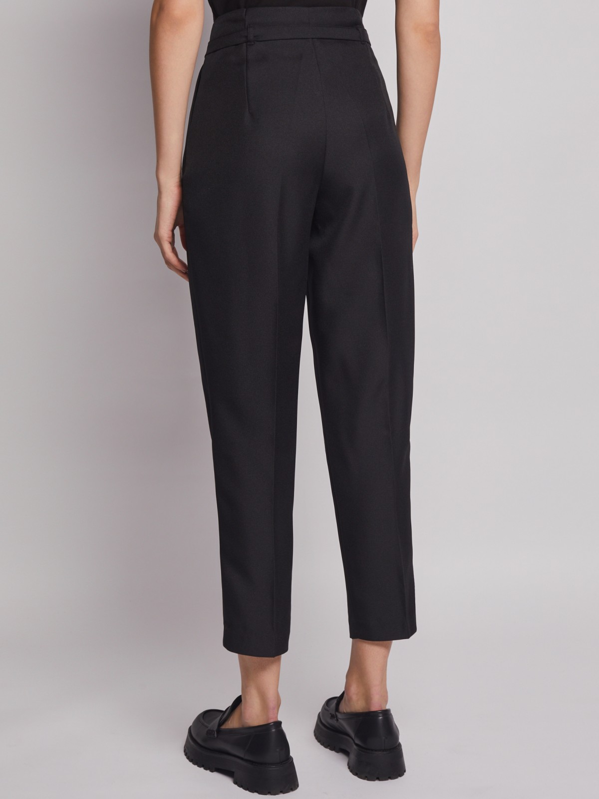 Брюки фасона Carrot с поясом