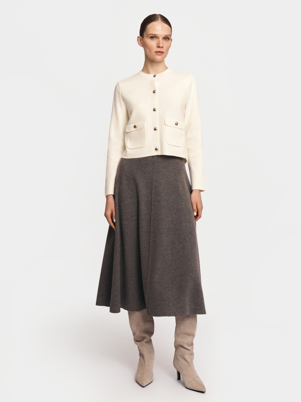 Короткий кардиган-жакет на пуговицах