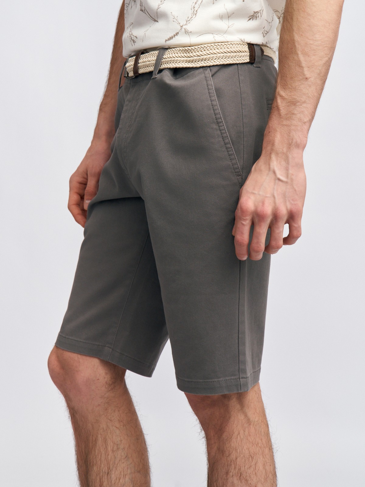 Удлинённые шорты из хлопка с ремнём