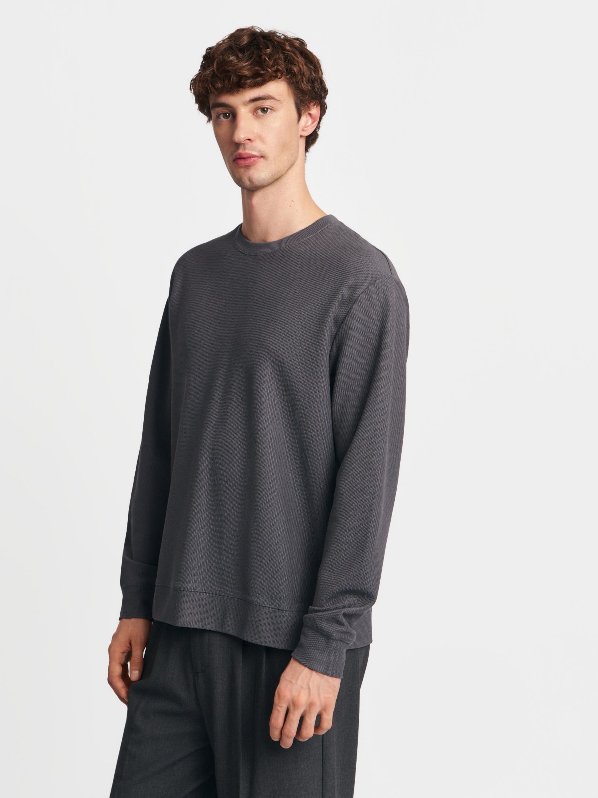 Трикотажный лонгслив с длинным рукавом