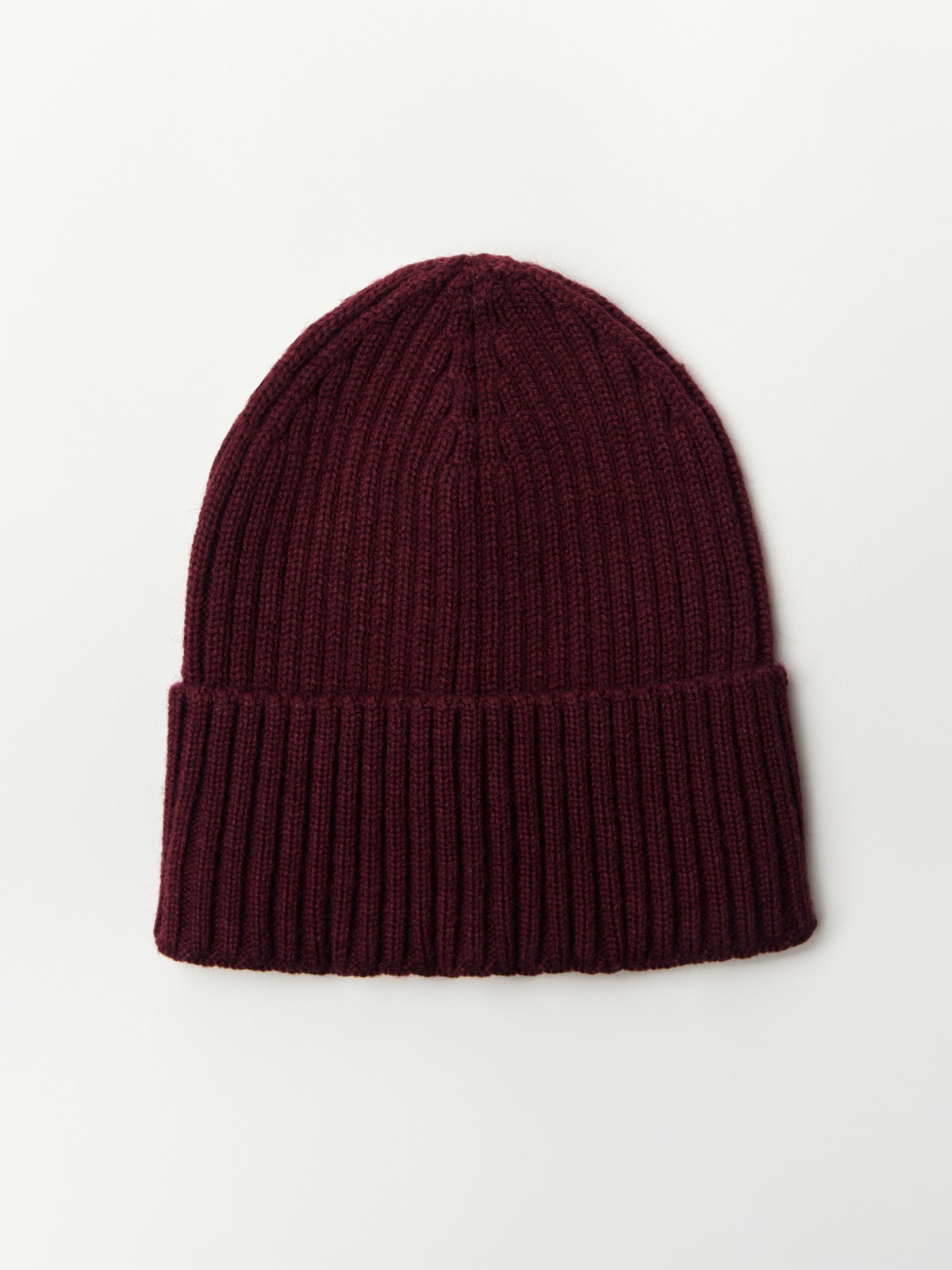 Вязаная шапка-бини с отворотом