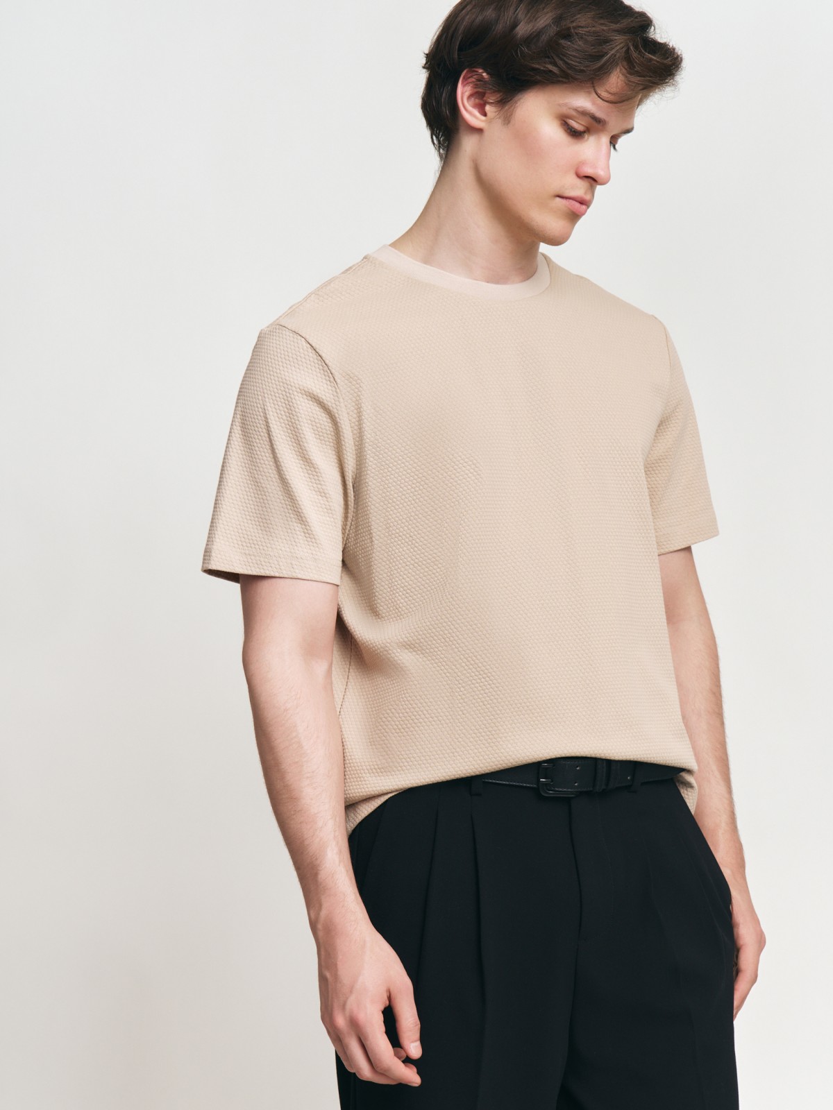 Футболка из хлопка с круглым вырезом