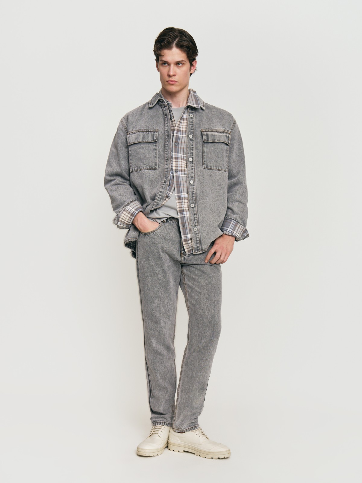 Джинсы фасона Carrot